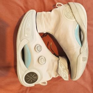 Way of Wade 9 Gray Boy